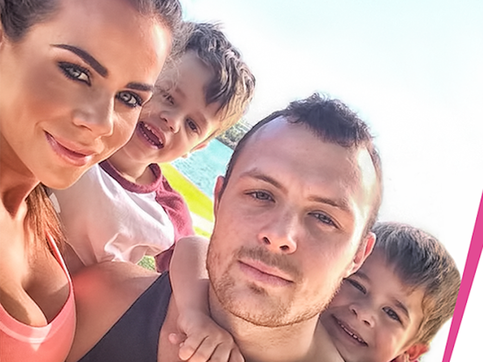 Sophie Guidolin with family taking a selfie